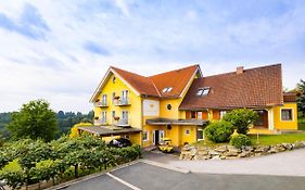 Golf & Thermenland Sonnenpension Fruehstueckshotel Burgauberg Stegersbach